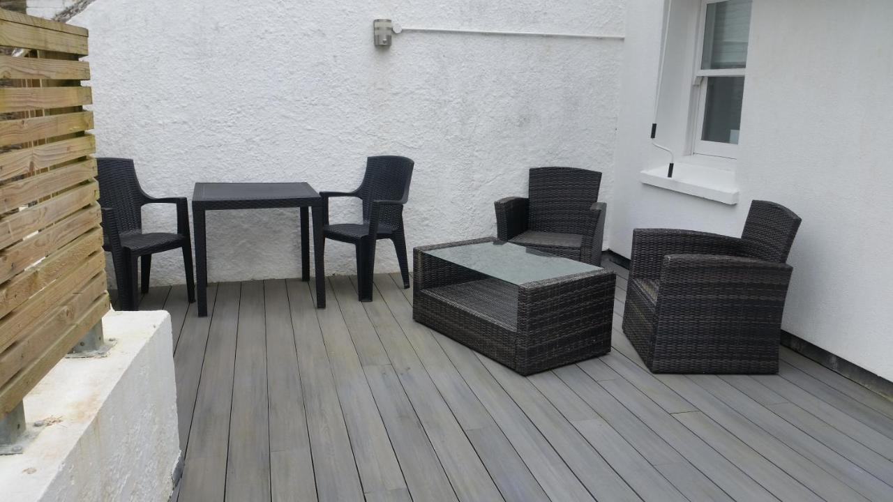 The Picture House Stylish Apartment In 포위 외부 사진